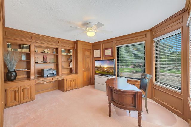 910 Millpond Drive, Sugar Land, TX 77498