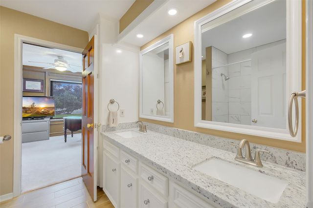 910 Millpond Drive, Sugar Land, TX 77498