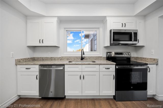 7359 Saint Clair Hwy Highway, East China Township, MI 48054