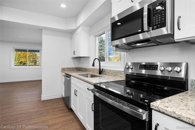 7359 Saint Clair Hwy Highway, East China Township, MI 48054