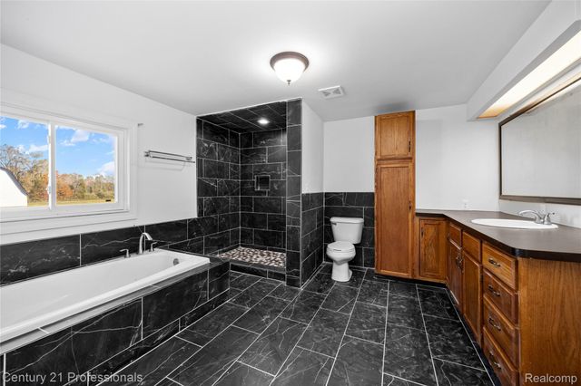 7359 Saint Clair Hwy Highway, East China Township, MI 48054