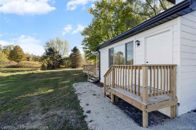 7359 Saint Clair Hwy Highway, East China Township, MI 48054