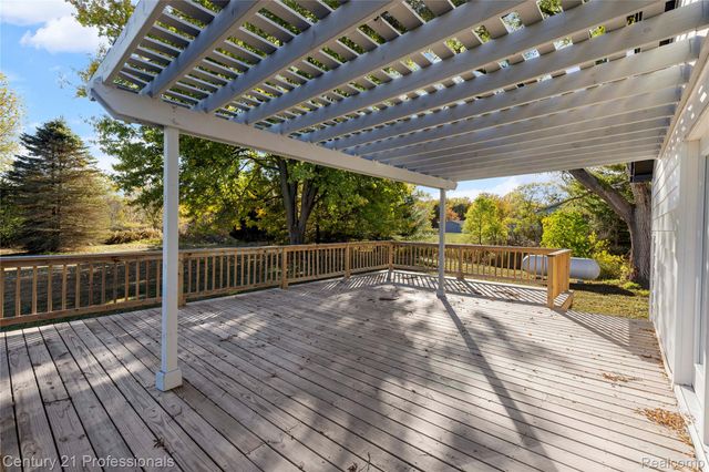7359 Saint Clair Hwy Highway, East China Township, MI 48054