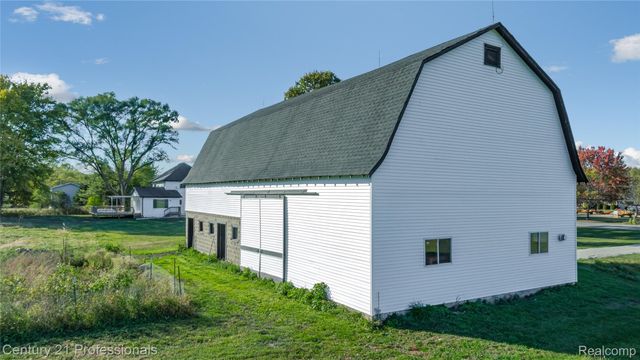7359 Saint Clair Hwy Highway, East China Township, MI 48054