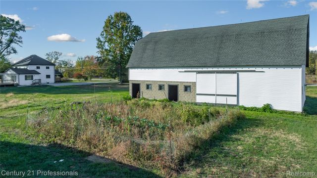 7359 Saint Clair Hwy Highway, East China Township, MI 48054