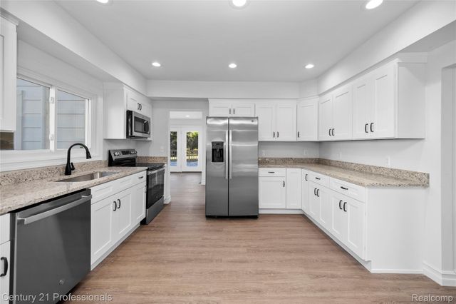 7359 Saint Clair Hwy Highway, East China Township, MI 48054