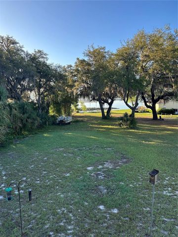 212 ASHLEY STREET, Hawthorne, FL 32640