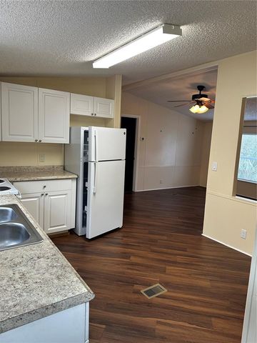 212 ASHLEY STREET, Hawthorne, FL 32640