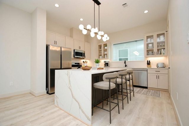 6310 Illinois Street B, Houston, TX 77021