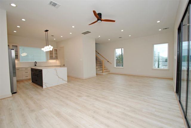 6310 Illinois Street B, Houston, TX 77021