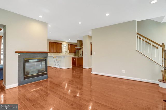 5688 TOWER HILL CIR, Alexandria, VA 22315