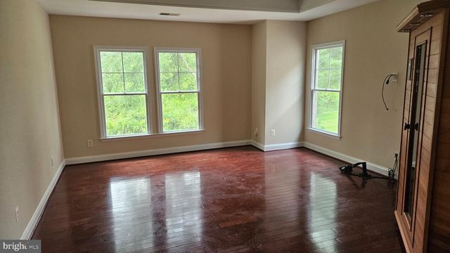 5688 TOWER HILL CIR, Alexandria, VA 22315