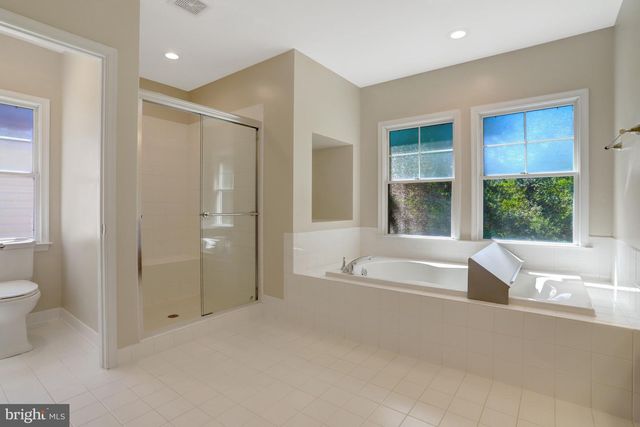5688 TOWER HILL CIR, Alexandria, VA 22315