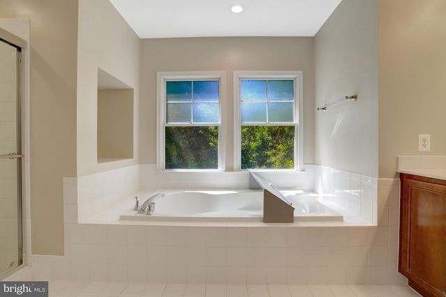 5688 TOWER HILL CIR, Alexandria, VA 22315