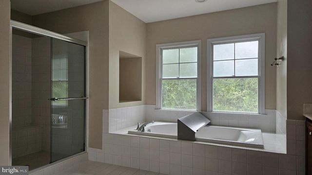 5688 TOWER HILL CIR, Alexandria, VA 22315