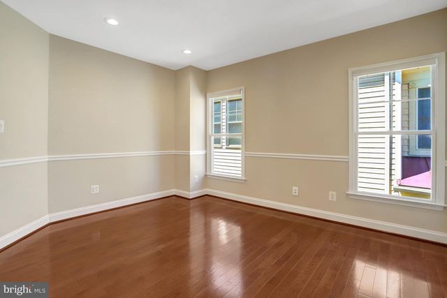 5688 TOWER HILL CIR, Alexandria, VA 22315
