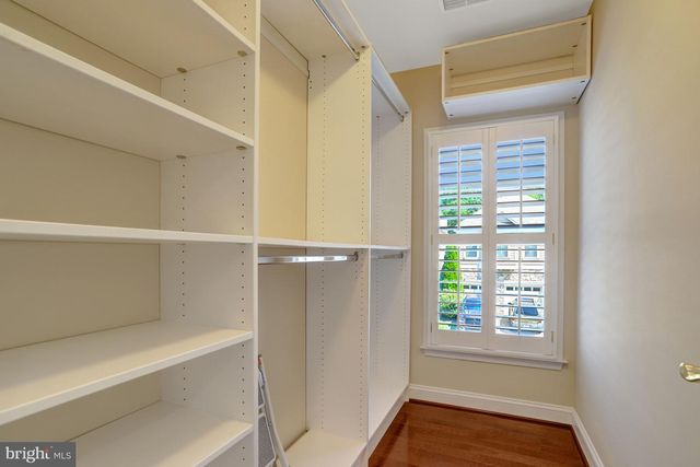 5688 TOWER HILL CIR, Alexandria, VA 22315
