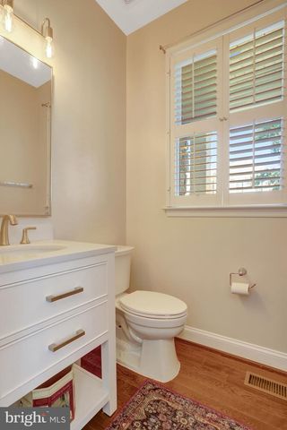 5688 TOWER HILL CIR, Alexandria, VA 22315