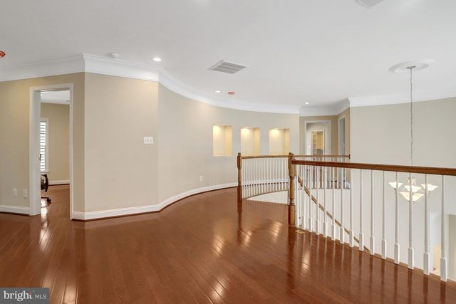 5688 TOWER HILL CIR, Alexandria, VA 22315