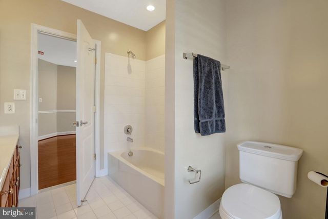 5688 TOWER HILL CIR, Alexandria, VA 22315