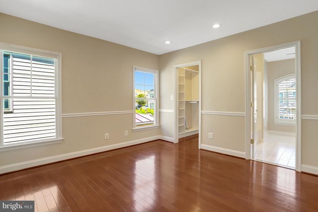 5688 TOWER HILL CIR, Alexandria, VA 22315