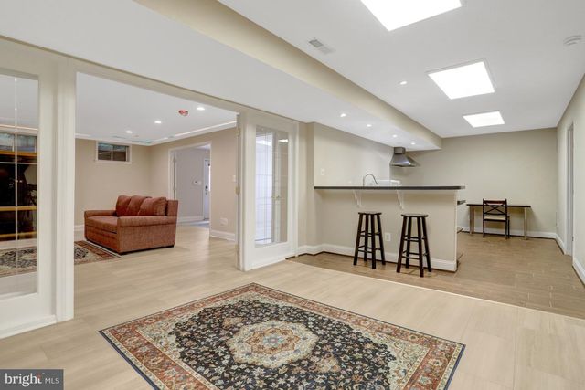 5688 TOWER HILL CIR, Alexandria, VA 22315