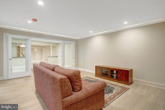 5688 TOWER HILL CIR, Alexandria, VA 22315