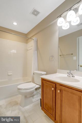 5688 TOWER HILL CIR, Alexandria, VA 22315