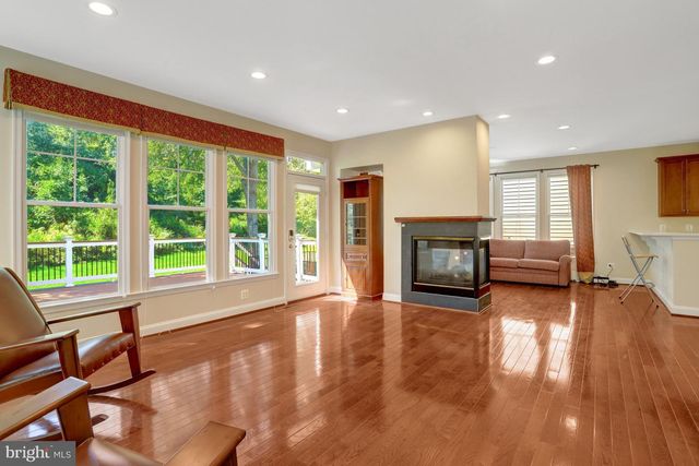 5688 TOWER HILL CIR, Alexandria, VA 22315