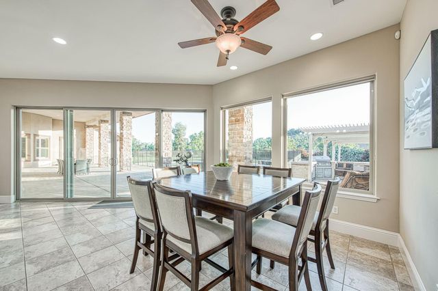 14209 Academy Oaks Ln, Clovis, CA 93619