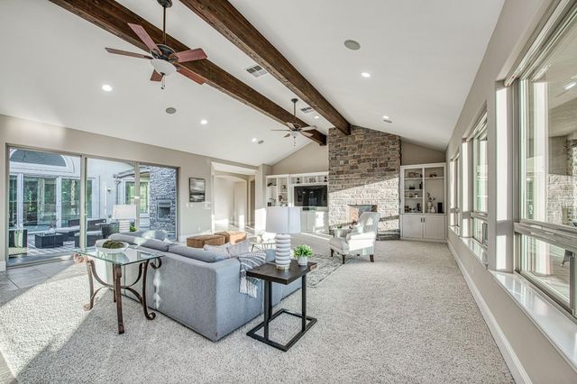 14209 Academy Oaks Ln, Clovis, CA 93619
