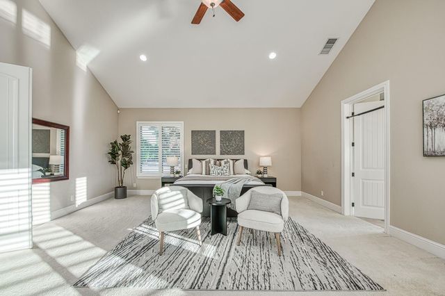 14209 Academy Oaks Ln, Clovis, CA 93619
