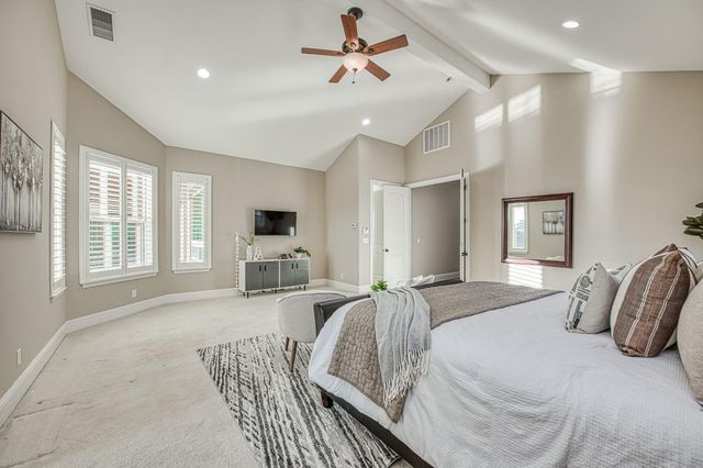 14209 Academy Oaks Ln, Clovis, CA 93619