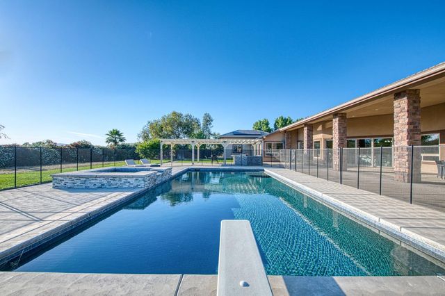 14209 Academy Oaks Ln, Clovis, CA 93619