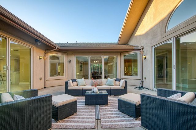14209 Academy Oaks Ln, Clovis, CA 93619