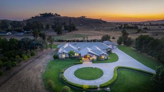 14209 Academy Oaks Ln, Clovis, CA 93619
