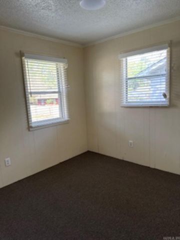 527 Carver Ave, Camden, AR 71701