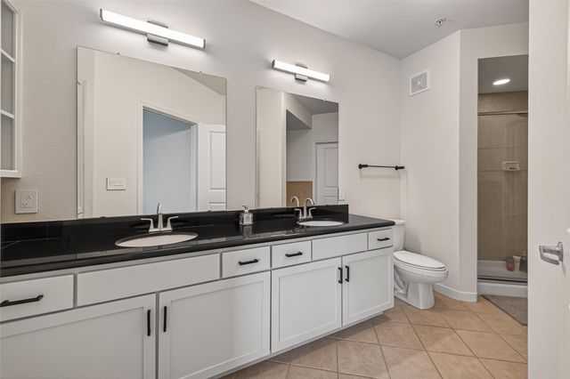 505 Jackson Hill Street 404, Houston, TX 77007