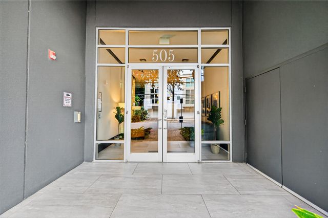 505 Jackson Hill Street 404, Houston, TX 77007