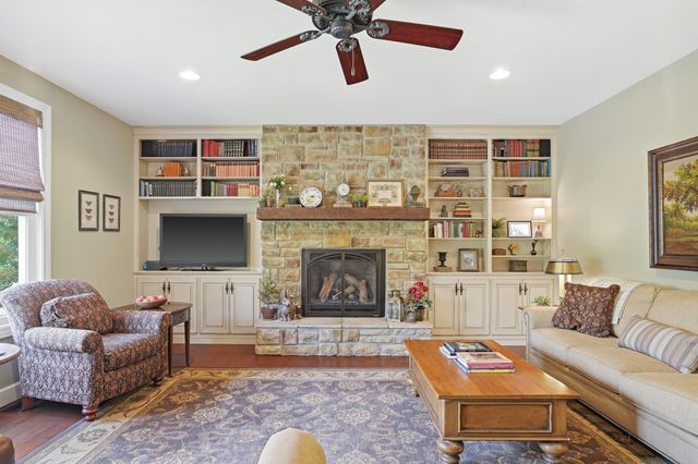 4012 CURT DR, Columbia, MO 65203