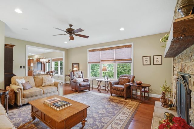4012 CURT DR, Columbia, MO 65203