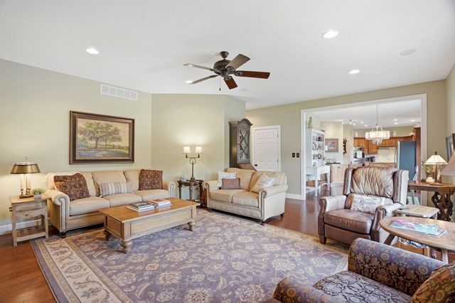 4012 CURT DR, Columbia, MO 65203