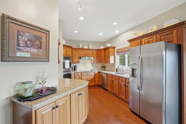 4012 CURT DR, Columbia, MO 65203