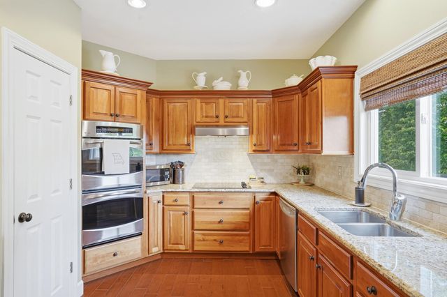 4012 CURT DR, Columbia, MO 65203