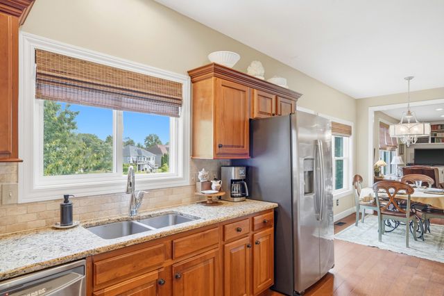 4012 CURT DR, Columbia, MO 65203