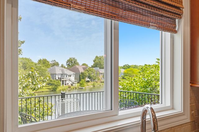 4012 CURT DR, Columbia, MO 65203