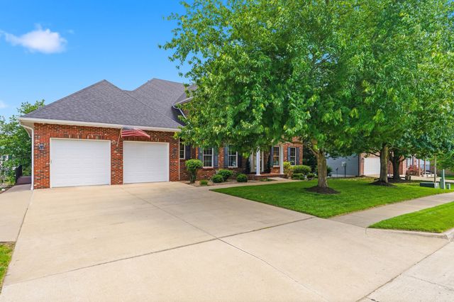 4012 CURT DR, Columbia, MO 65203