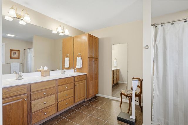 4012 CURT DR, Columbia, MO 65203