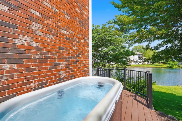4012 CURT DR, Columbia, MO 65203