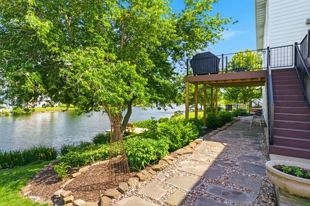 4012 CURT DR, Columbia, MO 65203